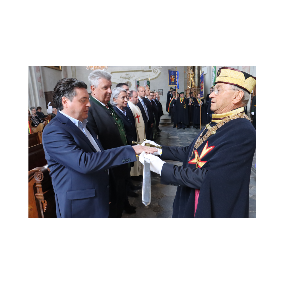 Legastsfest 10 Jahre Legat Patria Lipizzanae Styriae, Vorprogramm in Piber, Agappe in Köflach, Festzug zur Kirche, Fest in der Kirche, Essen beim Windl, Überreichung der Skulptur von Elisabeth Raunig an Karl von Hanbsburg, Ausklang