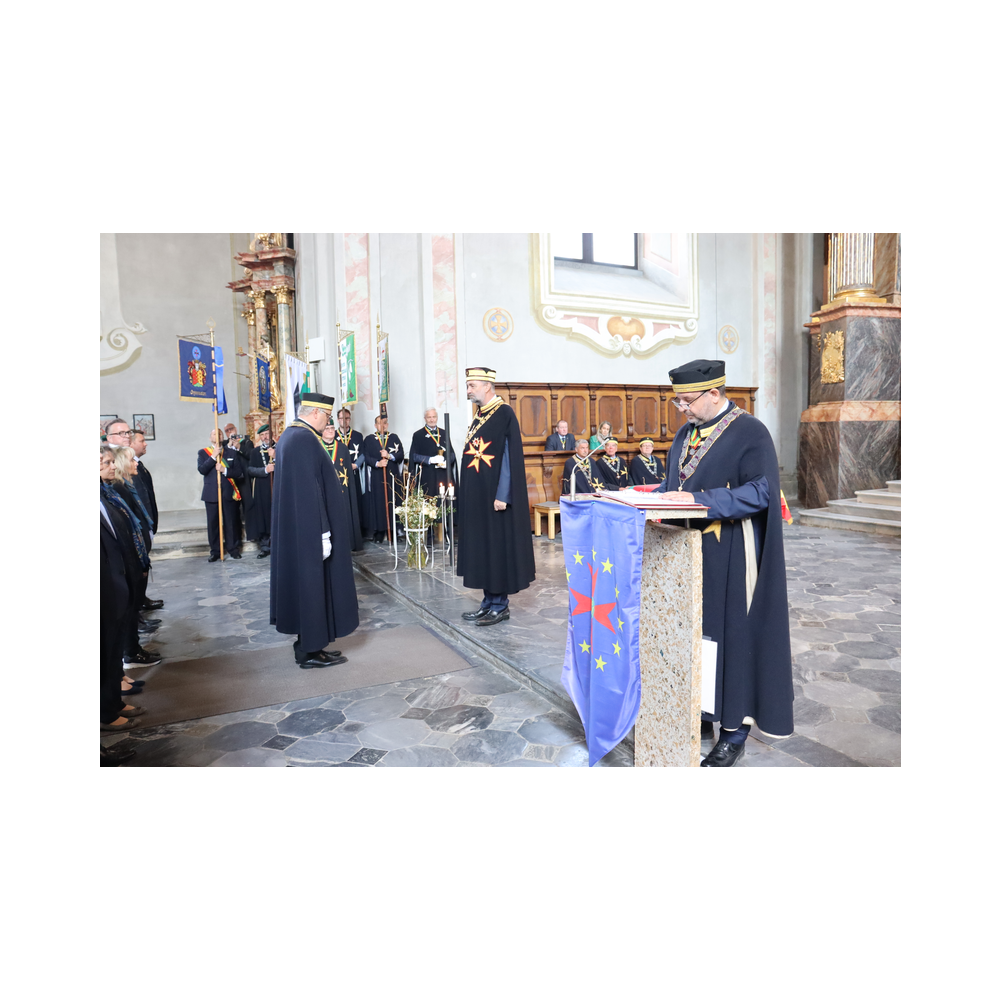 Legastsfest 10 Jahre Legat Patria Lipizzanae Styriae, Vorprogramm in Piber, Agappe in Köflach, Festzug zur Kirche, Fest in der Kirche, Essen beim Windl, Überreichung der Skulptur von Elisabeth Raunig an Karl von Hanbsburg, Ausklang