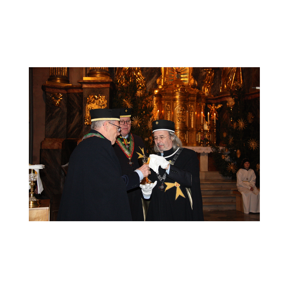 Weinsegnung in der Stadtpfarrkirche Köflach, im Dezember 2024. Segnung in der Kirche, Agappe und Ausklang
