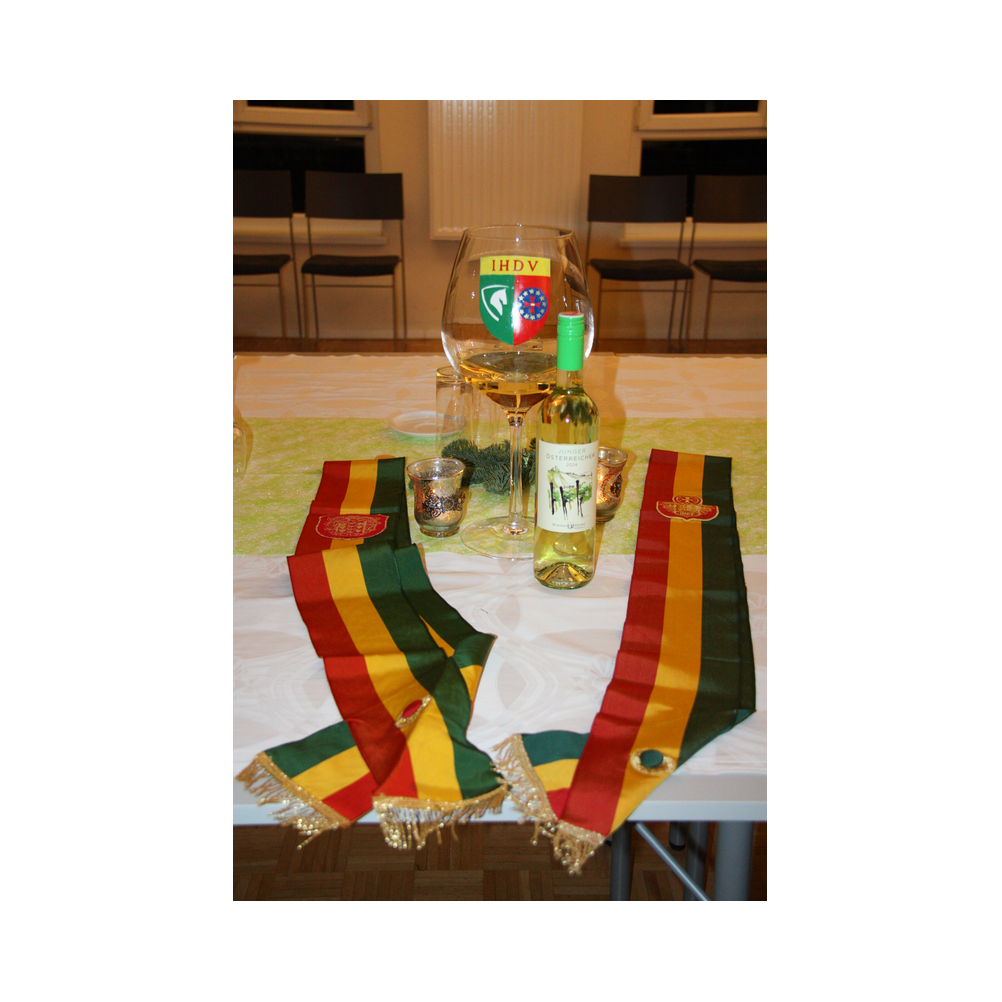 Weinsegnung in der Stadtpfarrkirche Köflach, im Dezember 2024. Segnung in der Kirche, Agappe und Ausklang