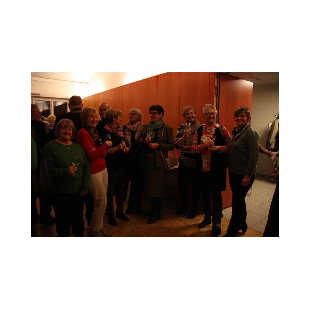 Weinsegnung in der Stadtpfarrkirche Köflach, im Dezember 2024. Segnung in der Kirche, Agappe und Ausklang