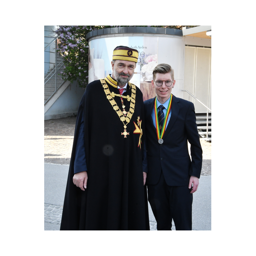 Legastsfest 10 Jahre Legat Patria Lipizzanae Styriae, Vorprogramm in Piber, Agappe in Köflach, Festzug zur Kirche, Fest in der Kirche, Essen beim Windl, Überreichung der Skulptur von Elisabeth Raunig an Karl von Hanbsburg, Ausklang