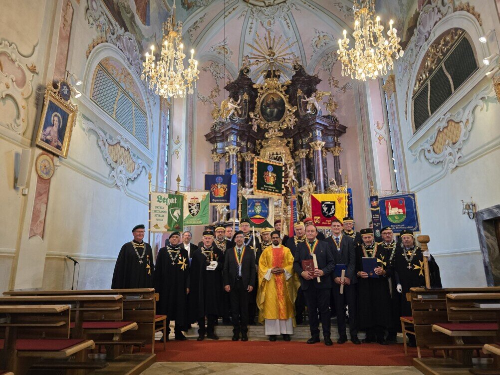 Einzug in die Kirche von Graden beim Frühlingsfest