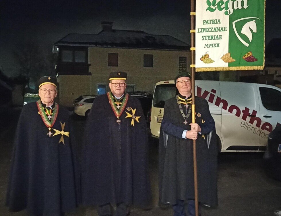 Einzug in die Kirche von Graden beim Frühlingsfest
