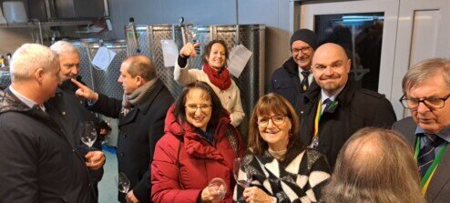 Einzug in die Kirche von Graden beim Frühlingsfest