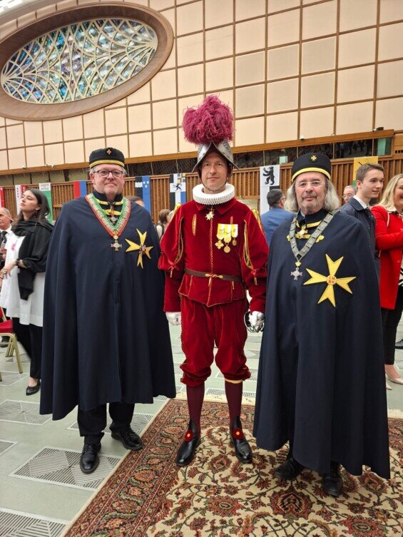 Einzug in die Kirche von Graden beim Frühlingsfest
